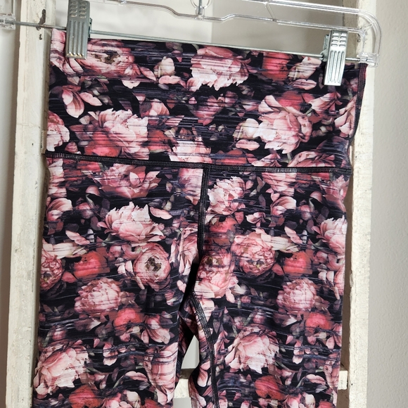 Lululemon leggings womens size 4 Fast & Free 7/8 Nulux 28 " floral high rise - Picture 4 of 6